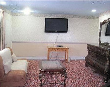 The Parsippany Inn And Suites Morris Plains Exterior foto